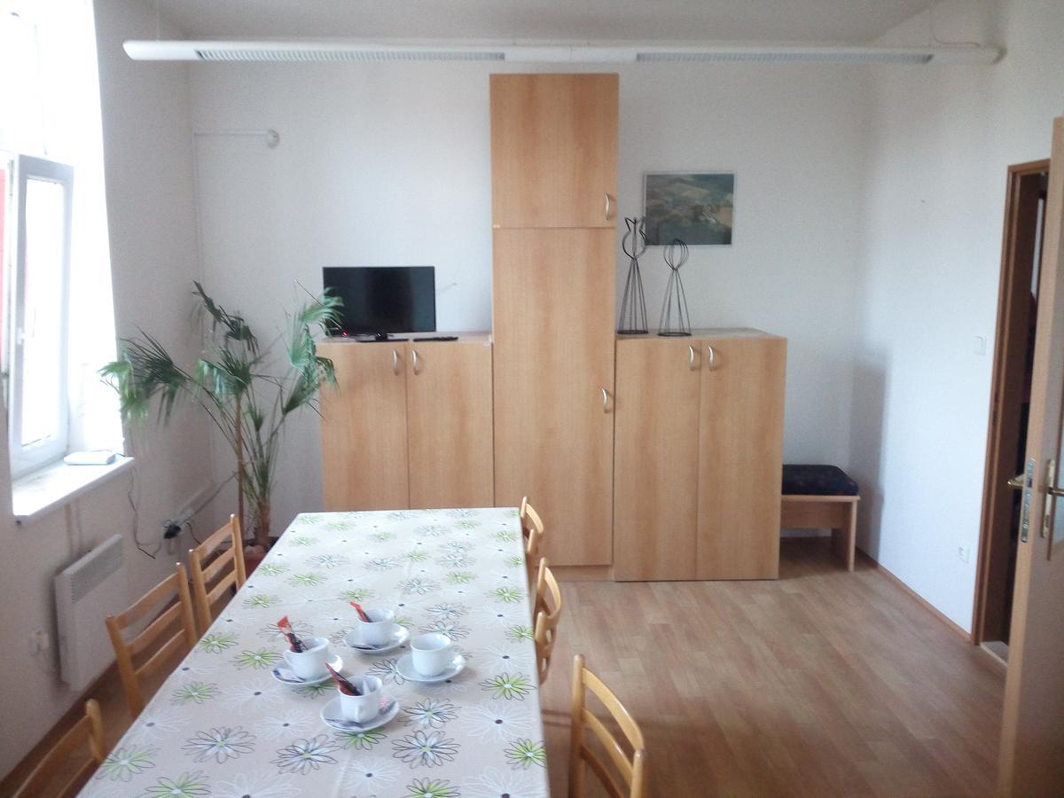 Havranuv Dum Suchohrdly Hostel Εξωτερικό φωτογραφία